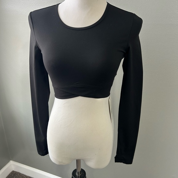 Halara women’s size small cloud ful crop top, black new with tags - Picture 4 of 12